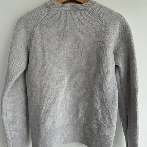 Wilfred Gray Sweater - Picture 6 of 6